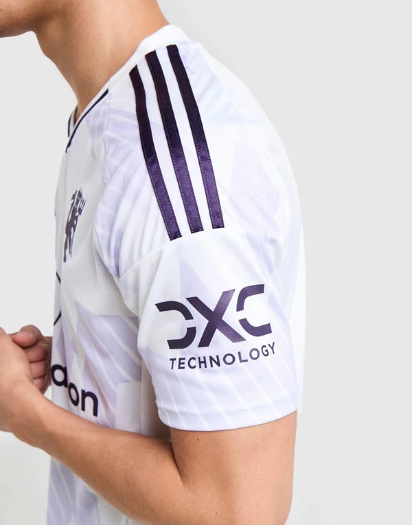 Adidas Manchester United 2025/26 away shirt
